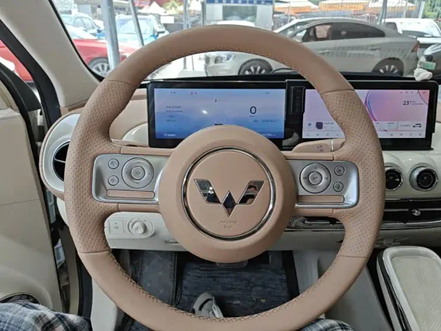 Wuling Bingo — Фото автомобиля 10