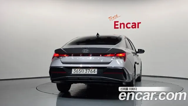 Hyundai Avante CN7 — Фото автомобиля 4
