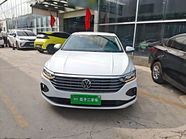 Volkswagen Lavida — Фото автомобиля 2