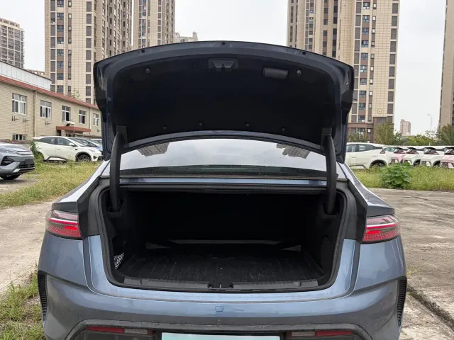 BYD Seal 2022 550km Standard Range RWD Premium — Фото автомобиля 13