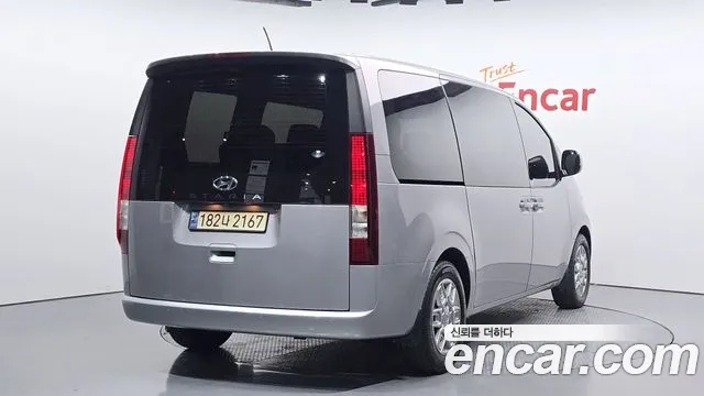 Hyundai Staria Staria Tourer 9 мест — Фото автомобиля 2