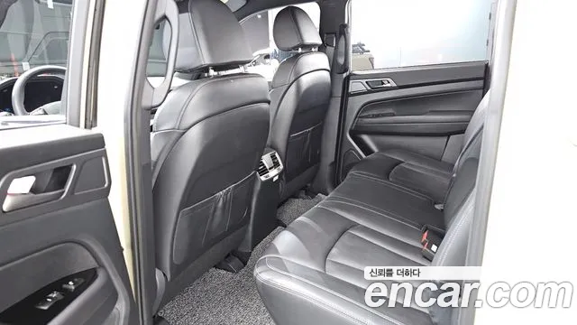 KG_Mobility_Ssangyong Rexton Новый Rexton Sport Khan Дизель 2.2 4WD — Фото автомобиля 11