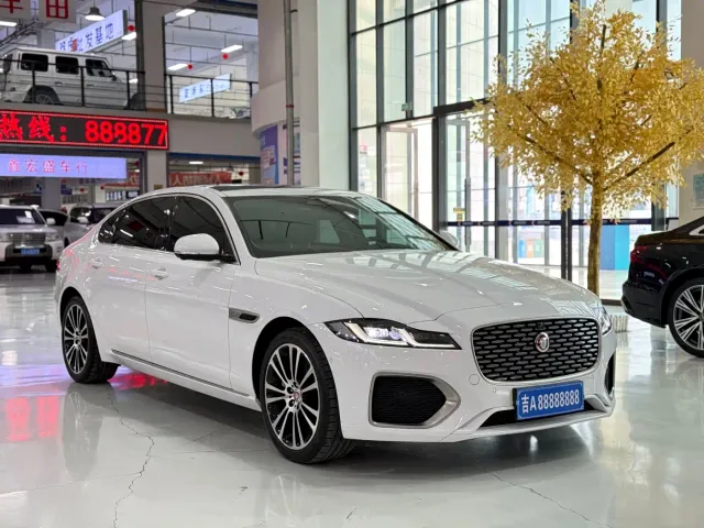 Jaguar XFL — Фото автомобиля 3