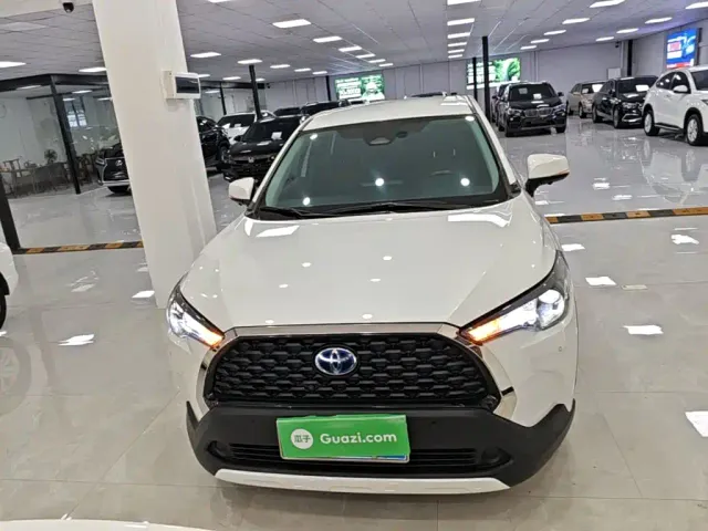 Toyota Corolla Cross — Фото автомобиля 2