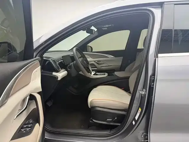 BYD Song Pro — Фото автомобиля 11