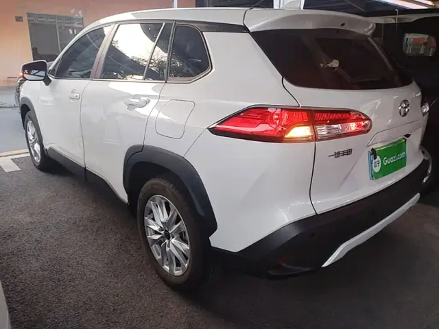 Toyota Corolla Cross — Фото автомобиля 4