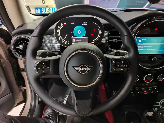 MINI Hatch — Фото автомобиля 9