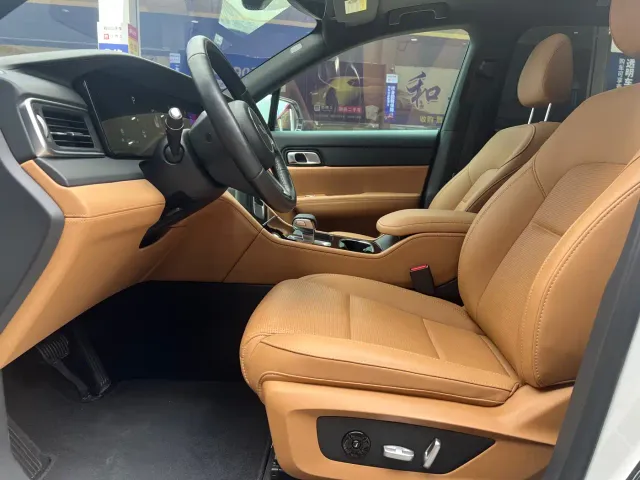 Li Auto ONE — Фото автомобиля 9