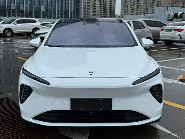 Nio ET7 — Фото автомобиля 2