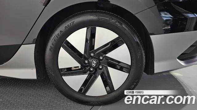 Hyundai Ioniq 6 — Фото автомобиля 21