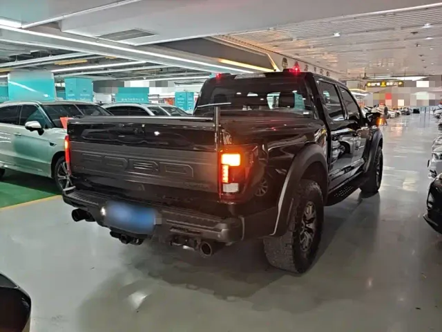 Ford F-150 Raptor — Фото автомобиля 6