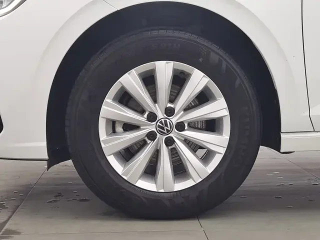 Volkswagen Lavida — Фото автомобиля 17