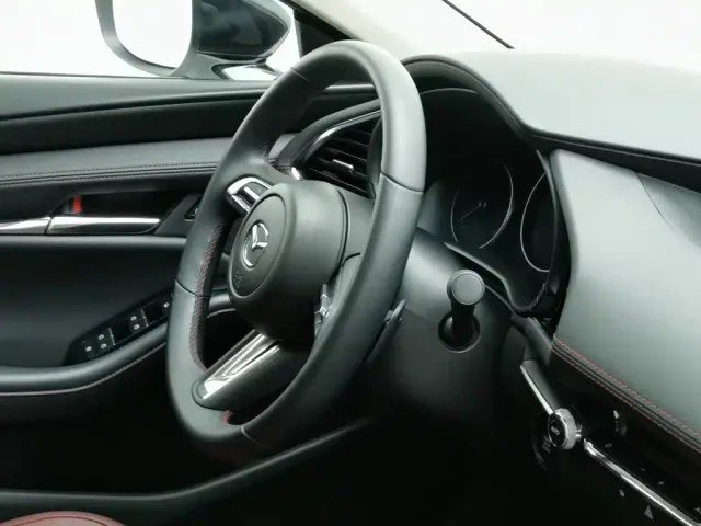 Mazda Axela — Фото автомобиля 22