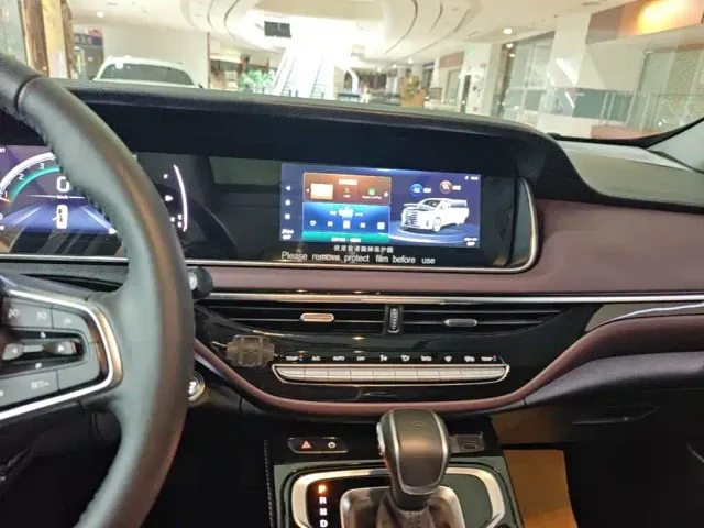 GAC Trumpchi M6 — Фото автомобиля 12