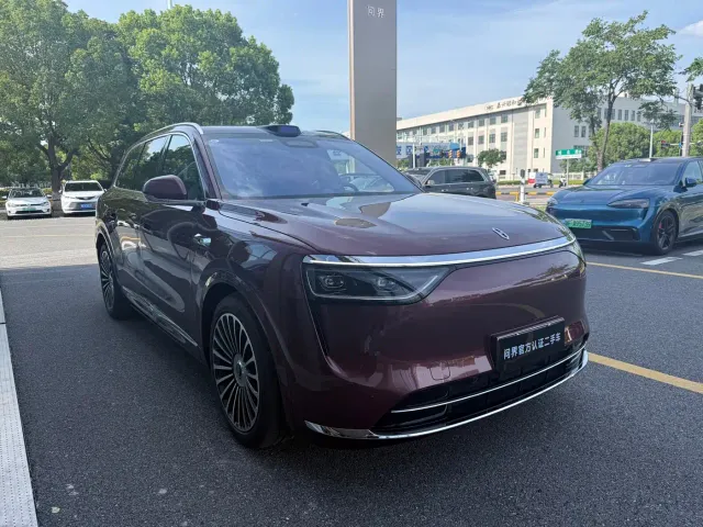 Aito M8 — Фото автомобиля 4