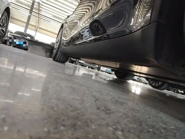 Tesla Model Y — Фото автомобиля 21