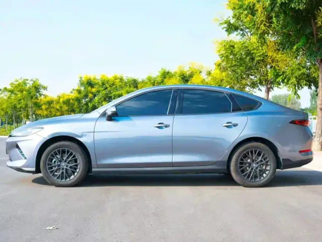 BYD Qin PLUS — Фото автомобиля 5