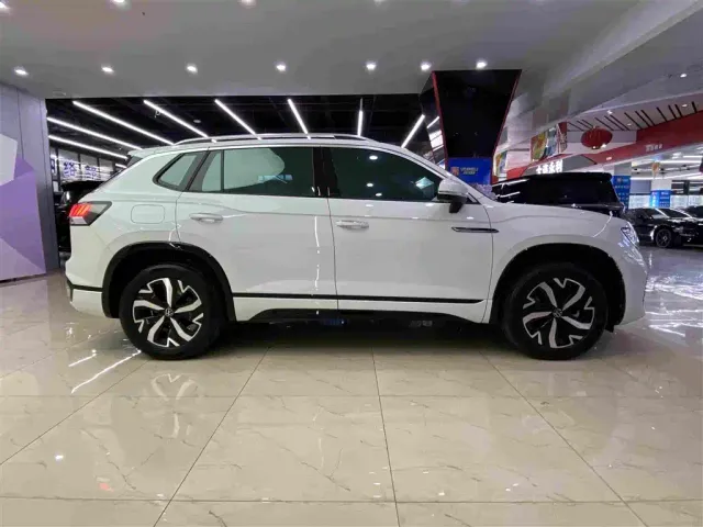 Volkswagen Tayron GTE Plug-in Hybrid — Фото автомобиля 15