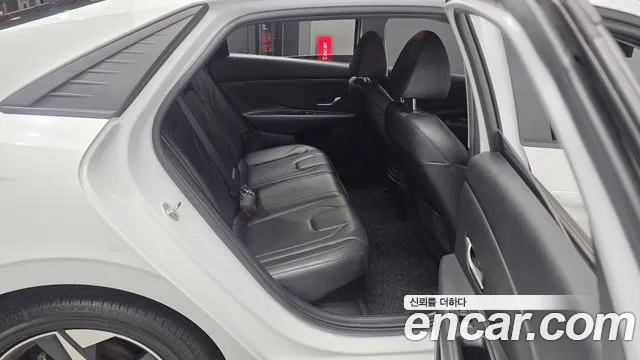 Hyundai AVANTE Modern — Фото автомобиля 9