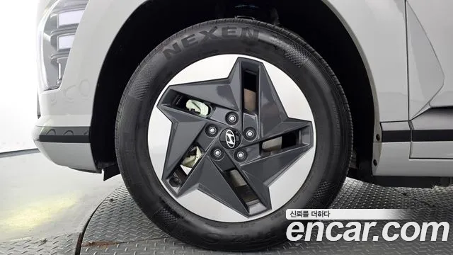 Hyundai Kona SX2 — Фото автомобиля 5