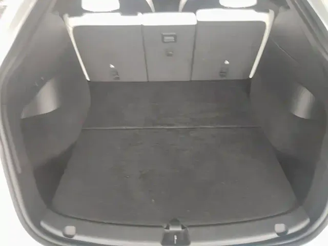 Tesla Model Y — Фото автомобиля 18