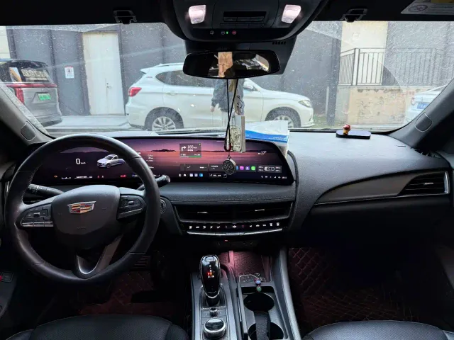 Cadillac CT5 — Фото автомобиля 7