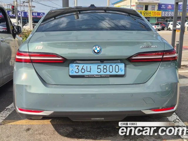 BMW i5 G60 — Фото автомобиля 3