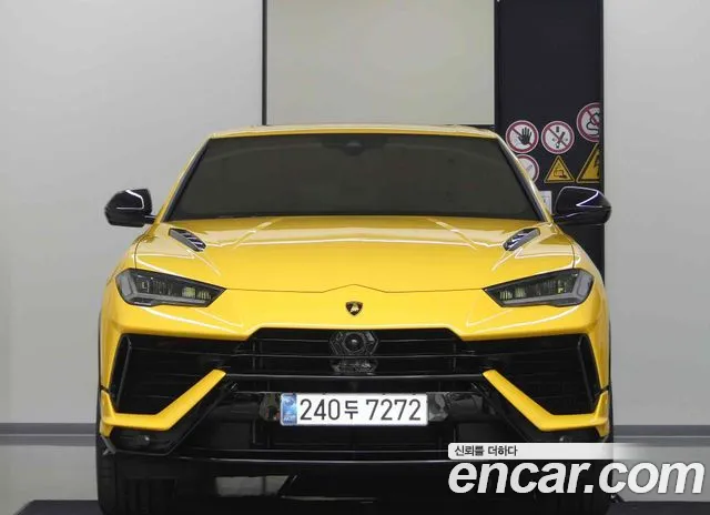Lamborghini Urus — Фото автомобиля 2