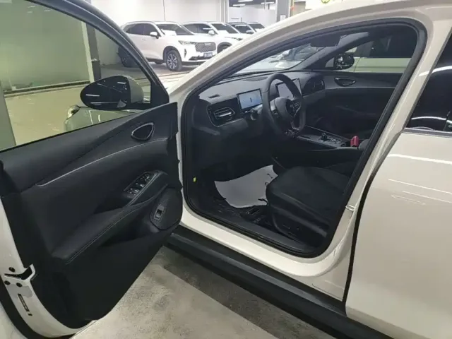 BYD Seal 06 — Фото автомобиля 15