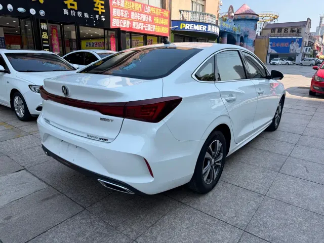 Changan Eado — Фото автомобиля 8