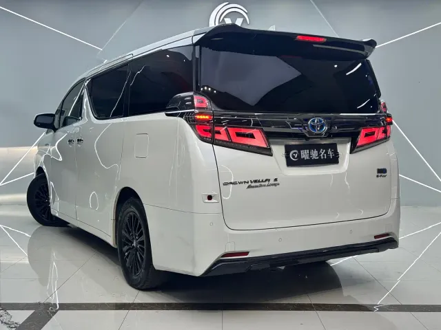 Toyota Vellfire — Фото автомобиля 4