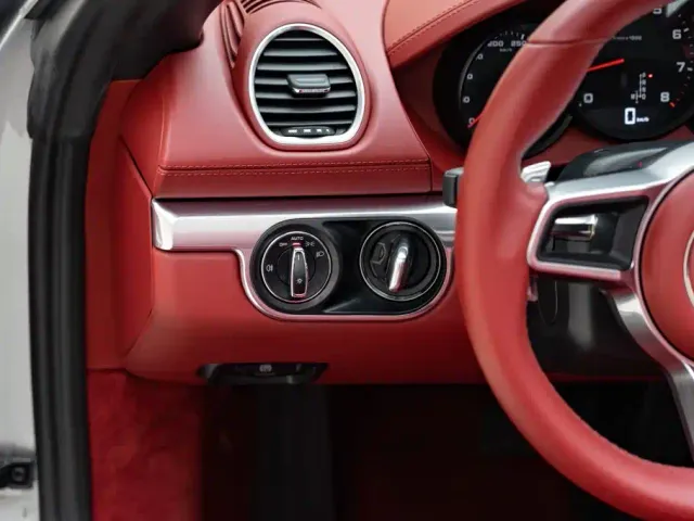 Porsche 718 — Фото автомобиля 15