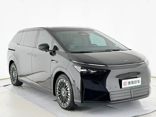 Xpeng X9 — Фото автомобиля 3