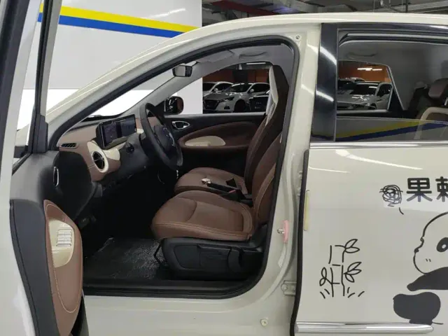 Wuling Bingo — Фото автомобиля 9