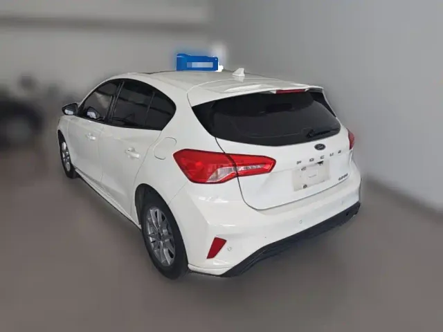 Ford Focus — Фото автомобиля 6