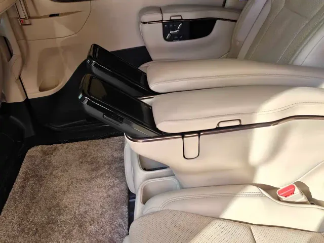 Toyota Alphard — Фото автомобиля 4
