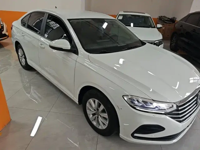 Volkswagen Lavida — Фото автомобиля 3