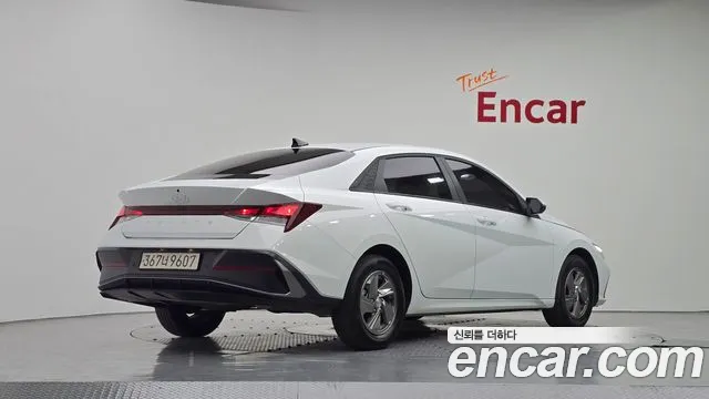 Hyundai Avante — Фото автомобиля 2