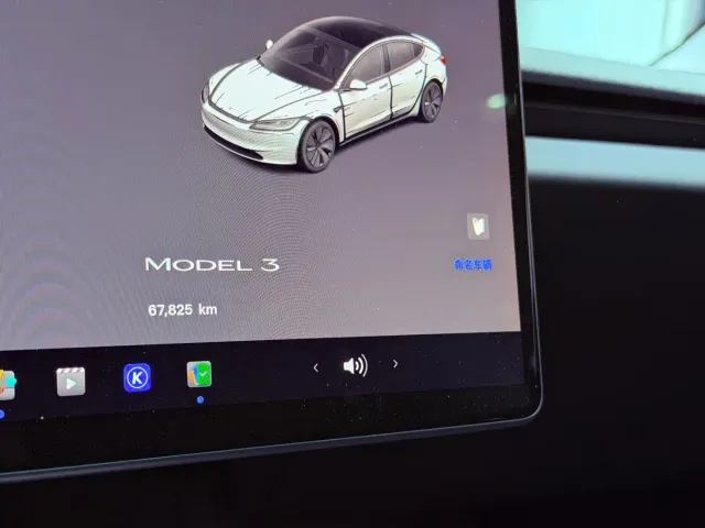 Tesla Model 3 — Фото автомобиля 11