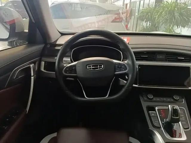 Geely Boyue — Фото автомобиля 10
