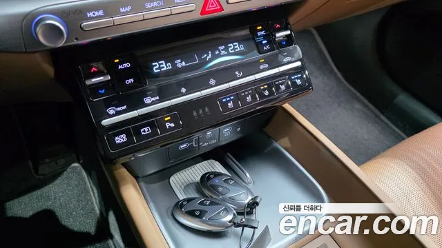 Hyundai Grandeur Grandeur (GN7) 2.5 Бензин 2WD — Фото автомобиля 30