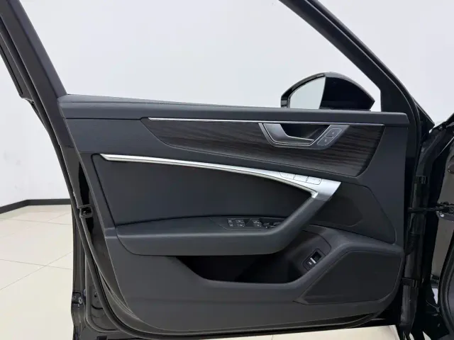 Audi A6L — Фото автомобиля 14