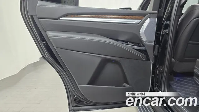 Cadillac Escalade 5th Gen — Фото автомобиля 25