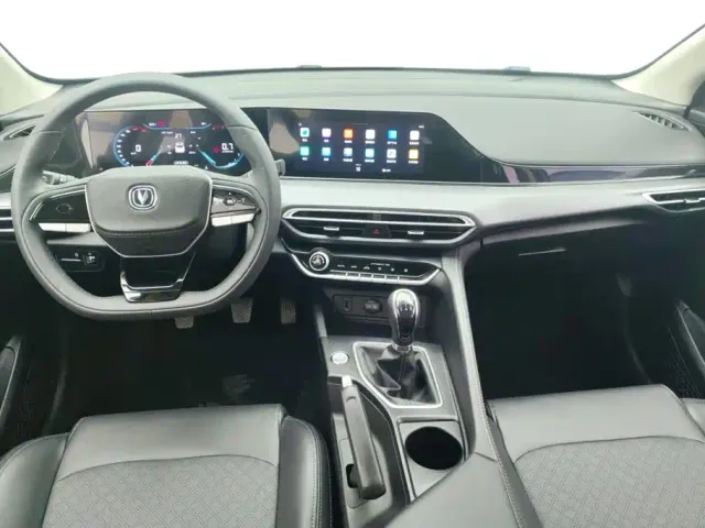 Changan Eado — Фото автомобиля 12