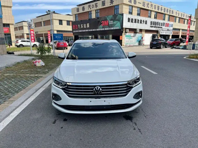Volkswagen Lavida — Фото автомобиля 2