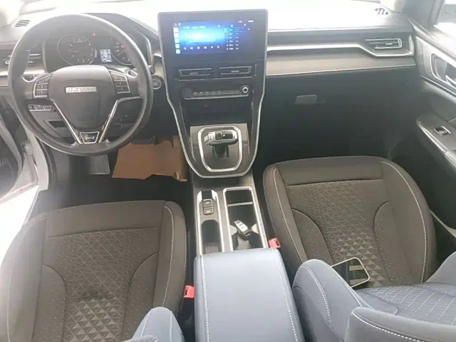 Haval M6 — Фото автомобиля 9