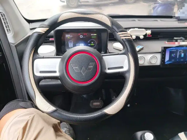 Wuling Hongguang Mini EV — Фото автомобиля 13