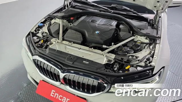 BMW 3-Series 3 серия (G20) 320i Touring M Sport — Фото автомобиля 6