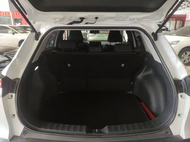 Toyota Corolla Cross — Фото автомобиля 18