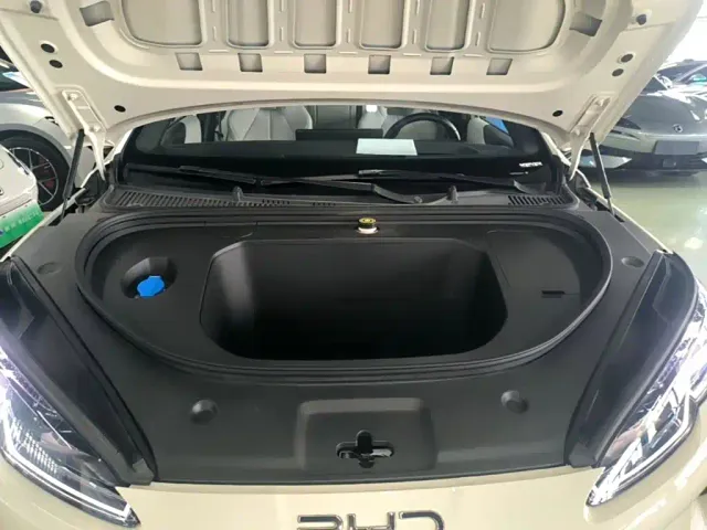BYD Seal 06 — Фото автомобиля 19